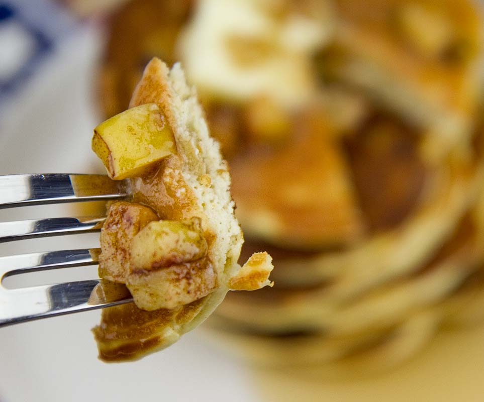 Caramelized and Spiced Apple Topped Pancakes Caramelized and Spiced Apple Topped Pancakes