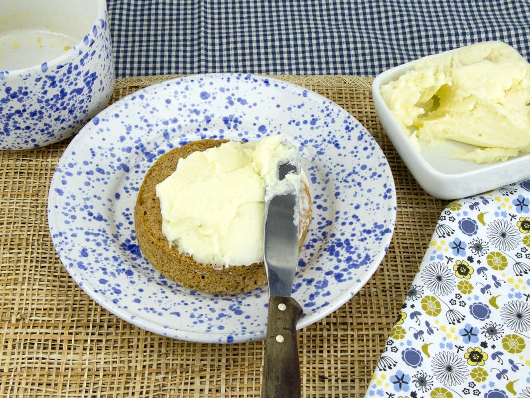 Cinnamon Roll Muffin, in a Minute Cinnamon Roll Muffin, in a Minute