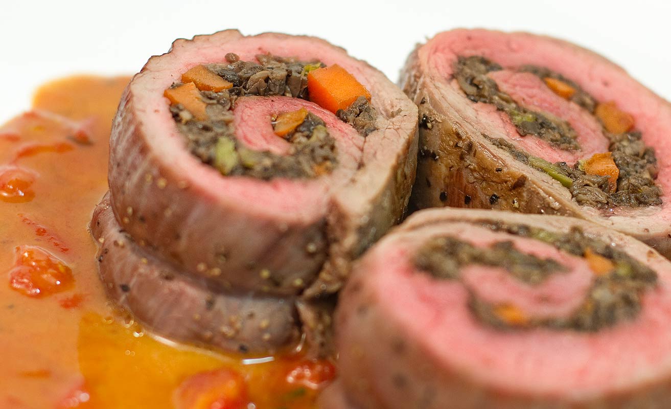 Flank Steak Roll with Mushrooms and Tomato Gravy Flank Steak Roll with Mushrooms and Tomato Gravy