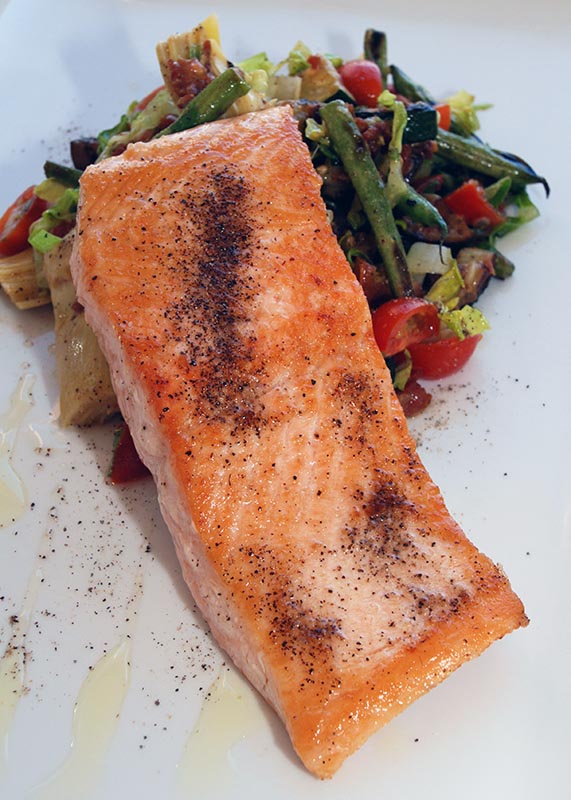 Warm Salmon, Tomato, Bacon, Mustard and Romaine Salad Warm Salmon, Tomato, Bacon, Mustard and Romaine Salad